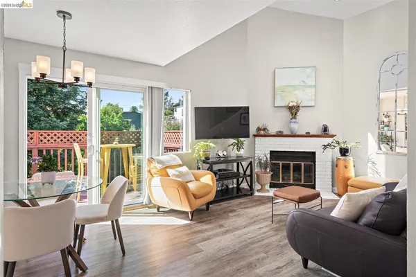 $684,000 | 3687 Maple Avenue, Unit 9, Oakland, CA 94602