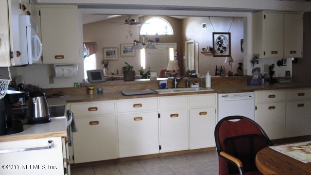 5338 Fort Caroline Road Jacksonville, FL 32277 - Photo 7 of 13 Kitchen 2
