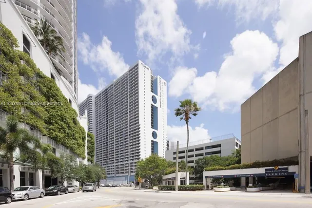 $3,100 | 1717 North Bayshore Drive, Unit A3852, Miami, FL 33132