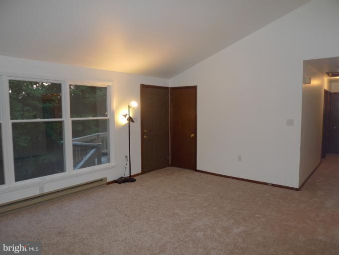 9426 Stoney Hill Road Frederick, MD 21702 - Photo 17 of 30 Living Room