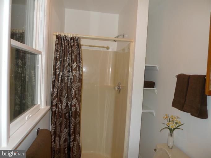 9426 Stoney Hill Road Frederick, MD 21702 - Photo 22 of 30 Bath (Master)