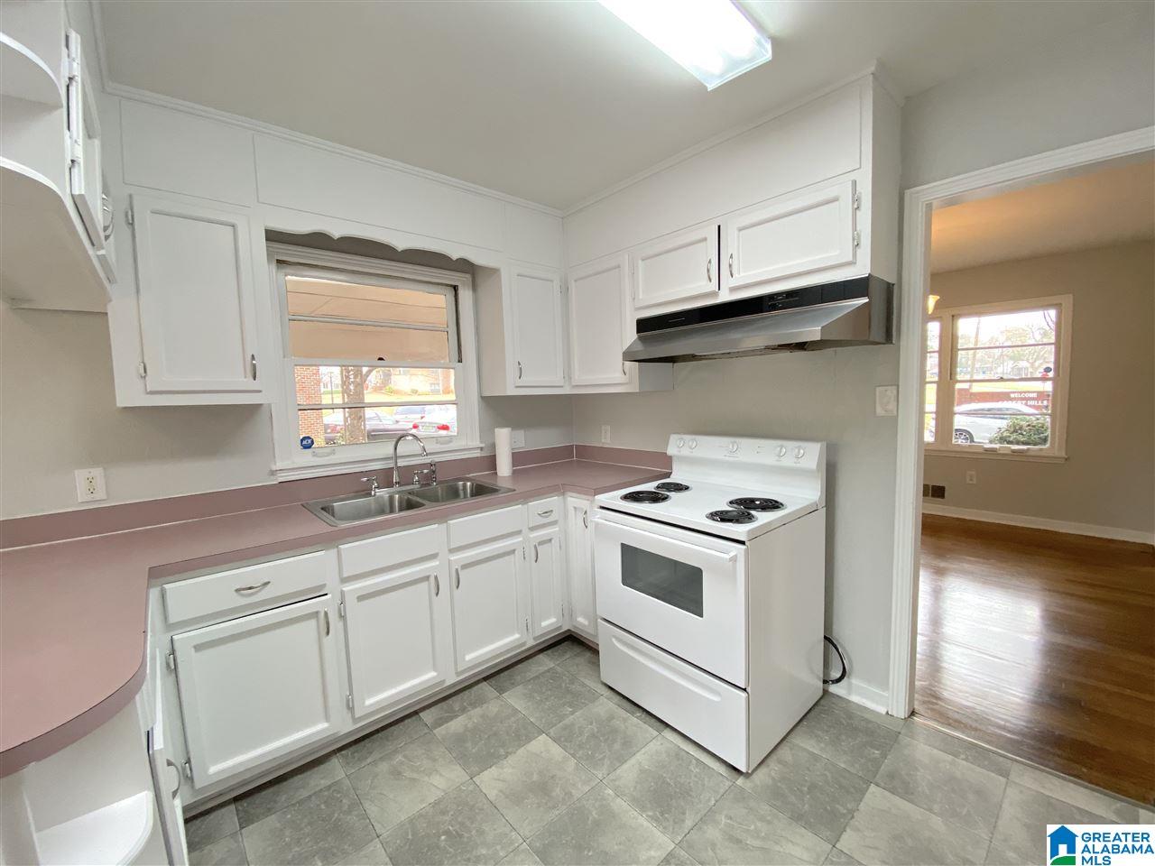 300 Ridgewood Avenue Fairfield, AL 35064 - Photo 16 of 41