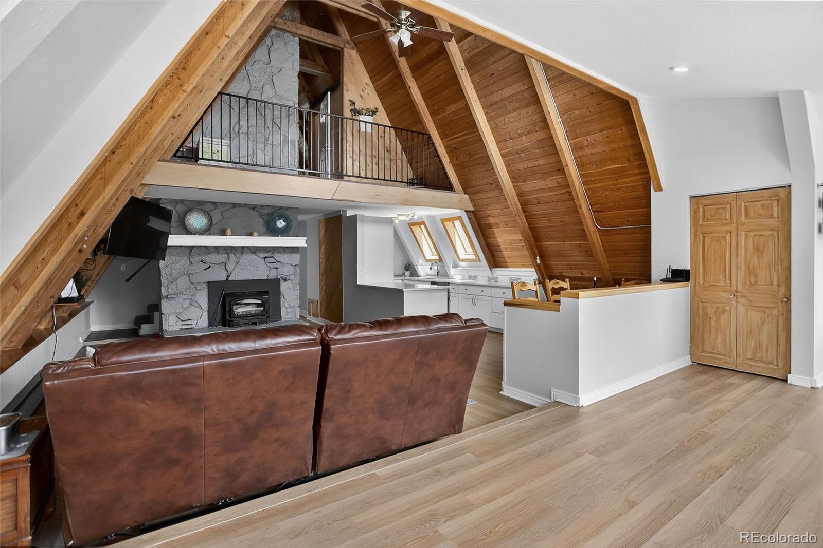 307 Snyder Mountain Road Evergreen, CO 80439 - Photo 8 of 44