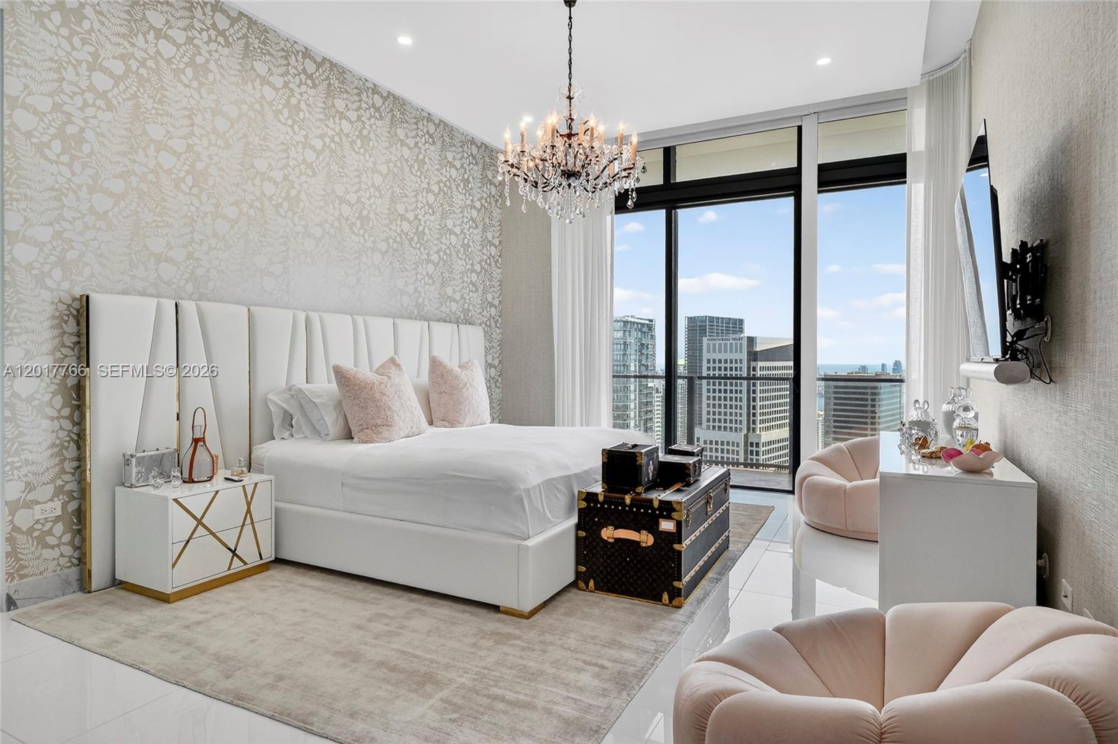 88 Southwest 7th Street, Unit PH4202 Miami, FL 33130 - Photo 19 of 88