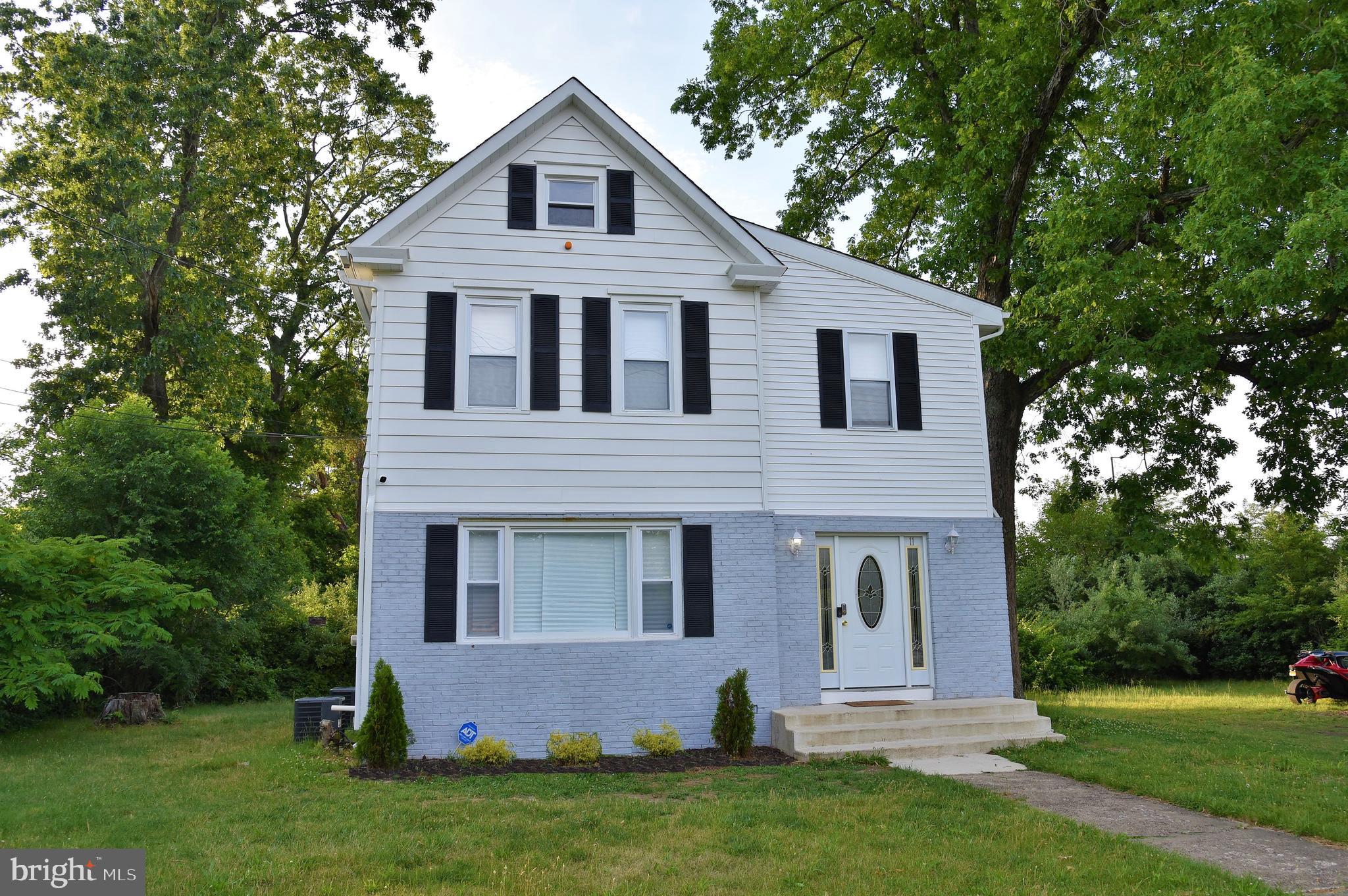 11 Cedarbrook Road Sicklerville, NJ 08081 - Photo 1 of 20 Gallery Image 1