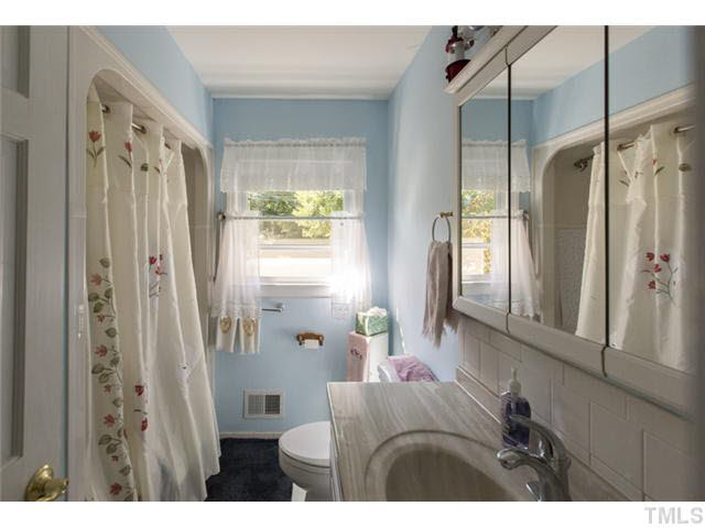 2214 Sparger Road Durham, NC 27705 - Photo 13 of 25 Gallery Image 13