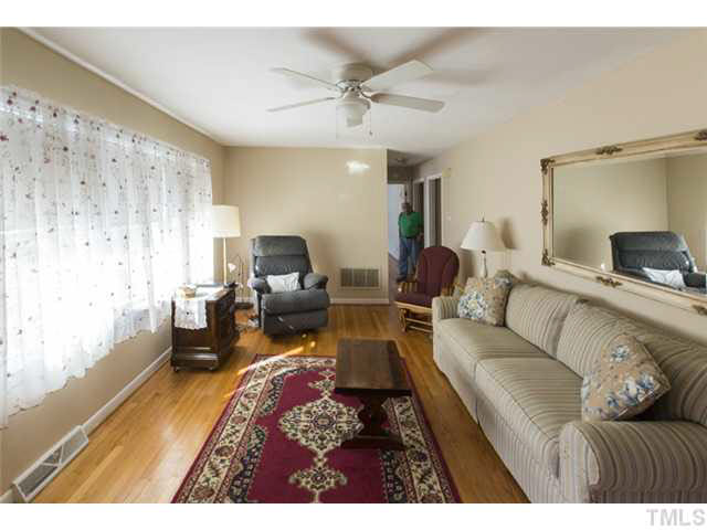 2214 Sparger Road Durham, NC 27705 - Photo 6 of 25 Gallery Image 6