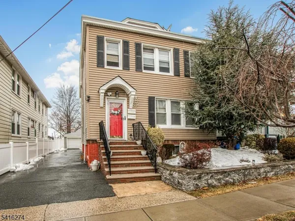 $3,450 | 57 Clinton Place, Unit 2, East Rutherford, NJ 07073