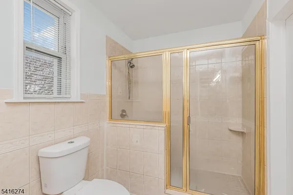 $3,450 | 57 Clinton Place, Unit 2, East Rutherford, NJ 07073