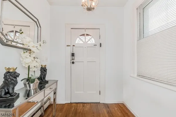 $3,450 | 57 Clinton Place, Unit 2, East Rutherford, NJ 07073