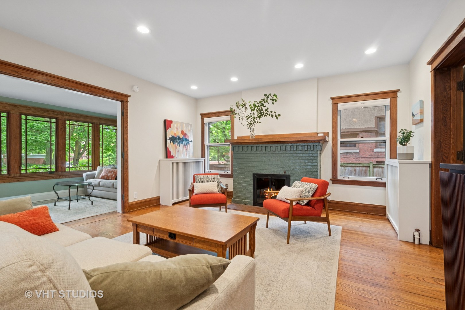 868 Sheridan Road Evanston, IL 60202 - Photo 3 of 39 a living room with furniture and a fireplace