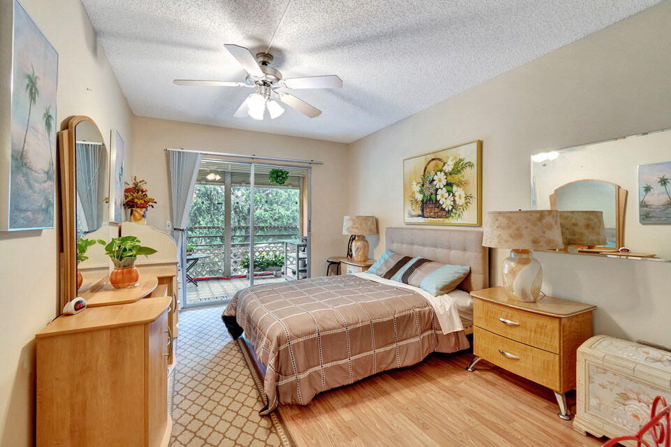 3054 Rexford Drive Boca Raton, FL 33434 - Photo 17 of 47 17-web-or-mls-DSC_5755