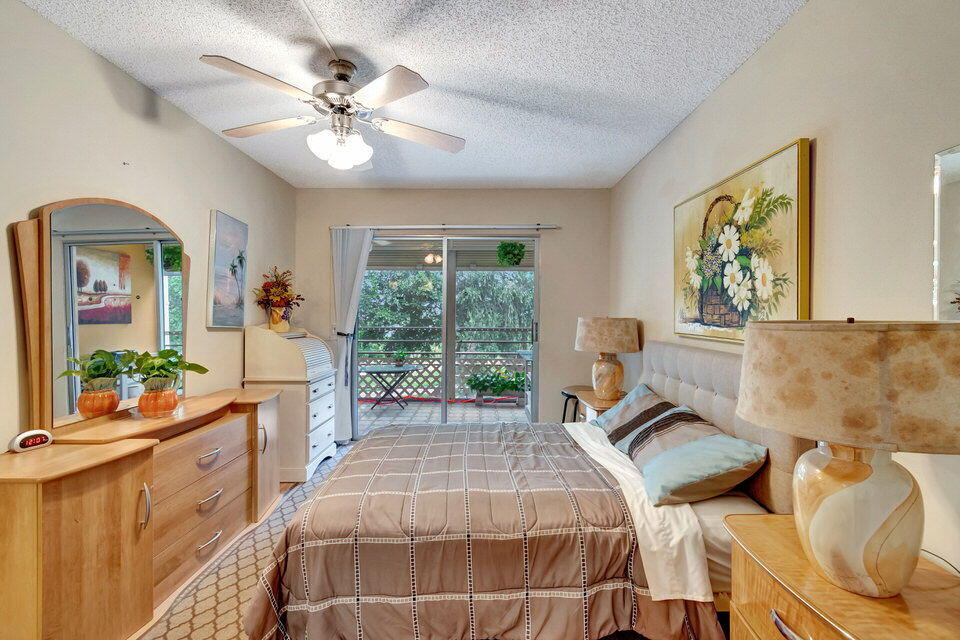 3054 Rexford Drive Boca Raton, FL 33434 - Photo 18 of 47 18-web-or-mls-DSC_5765