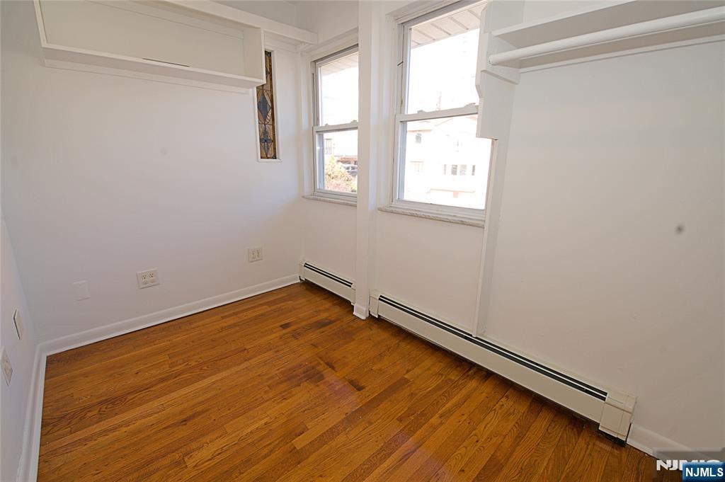 8 Leary Lane, Unit 4 Edgewater, NJ 07020 - Photo 19 of 25