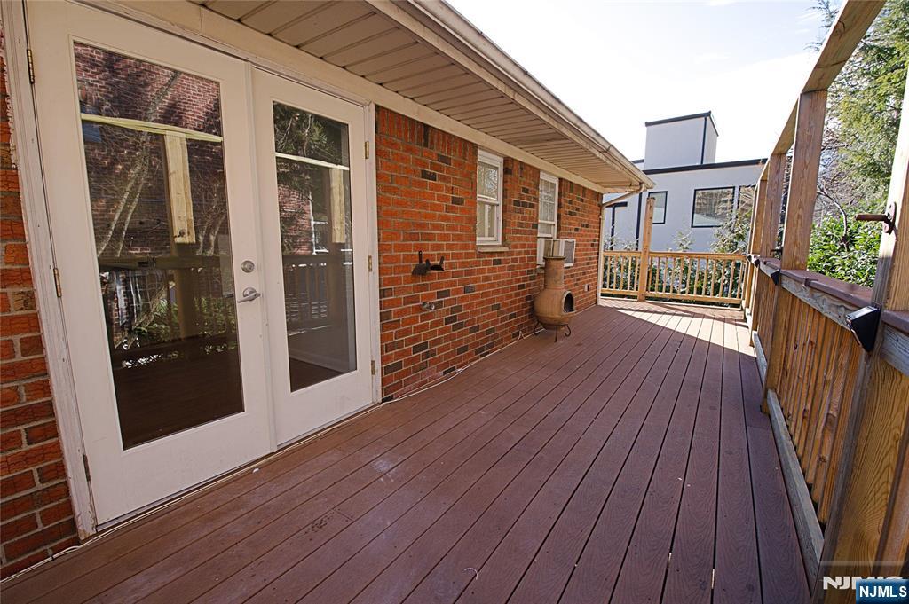 8 Leary Lane, Unit 4 Edgewater, NJ 07020 - Photo 22 of 25