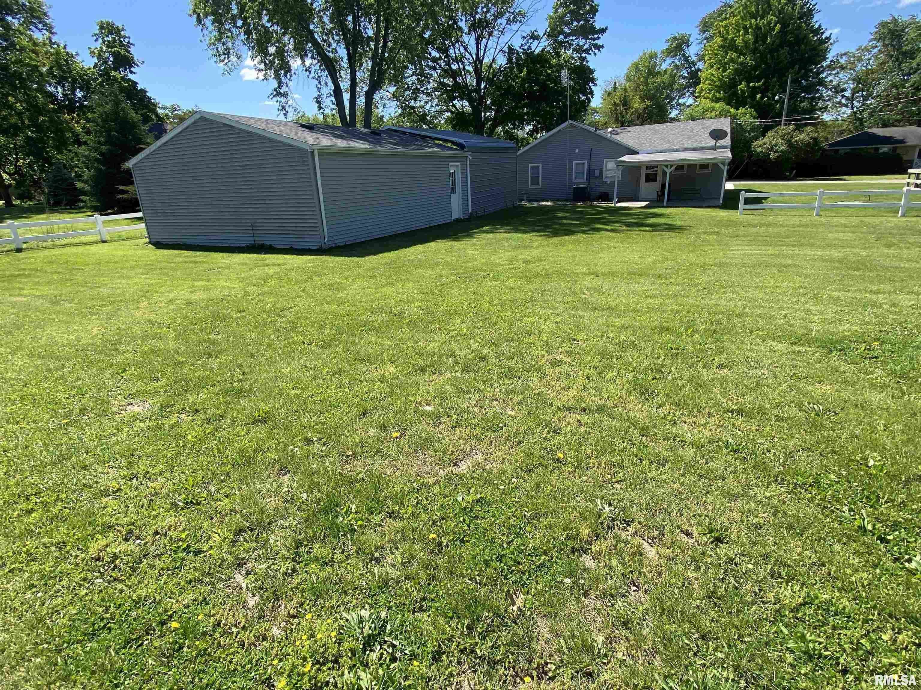 35 West Beech Street Canton, IL 61520 - Photo 13 of 38