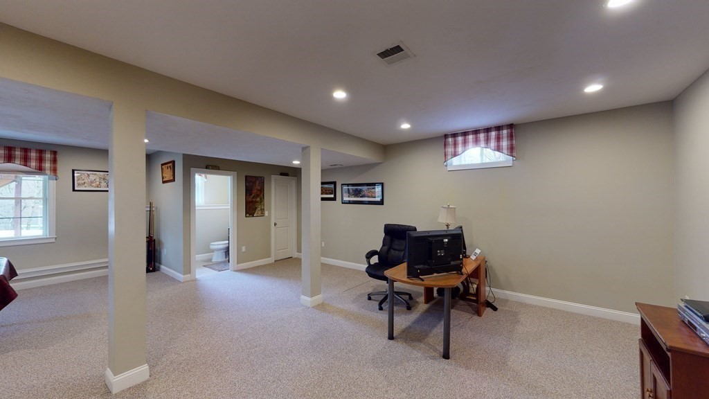 40 Townline Road Franklin, MA 02038 - Photo 31 of 42 Gallery Image 31