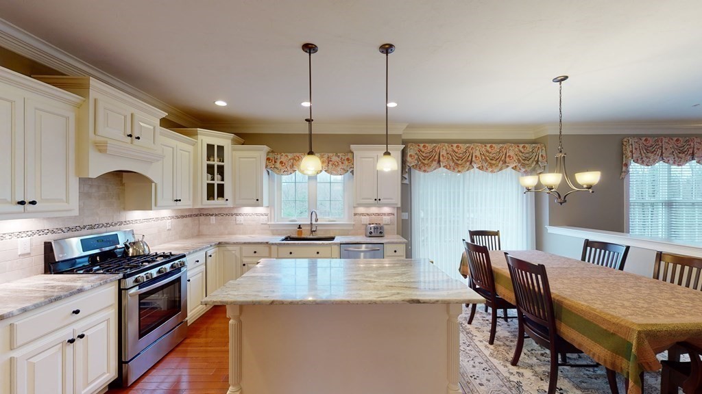 40 Townline Road Franklin, MA 02038 - Photo 6 of 42 Gallery Image 6
