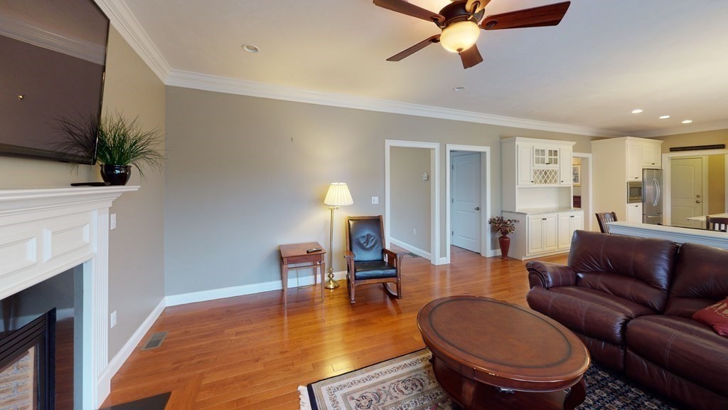 40 Townline Road Franklin, MA 02038 - Photo 10 of 42 Gallery Image 10