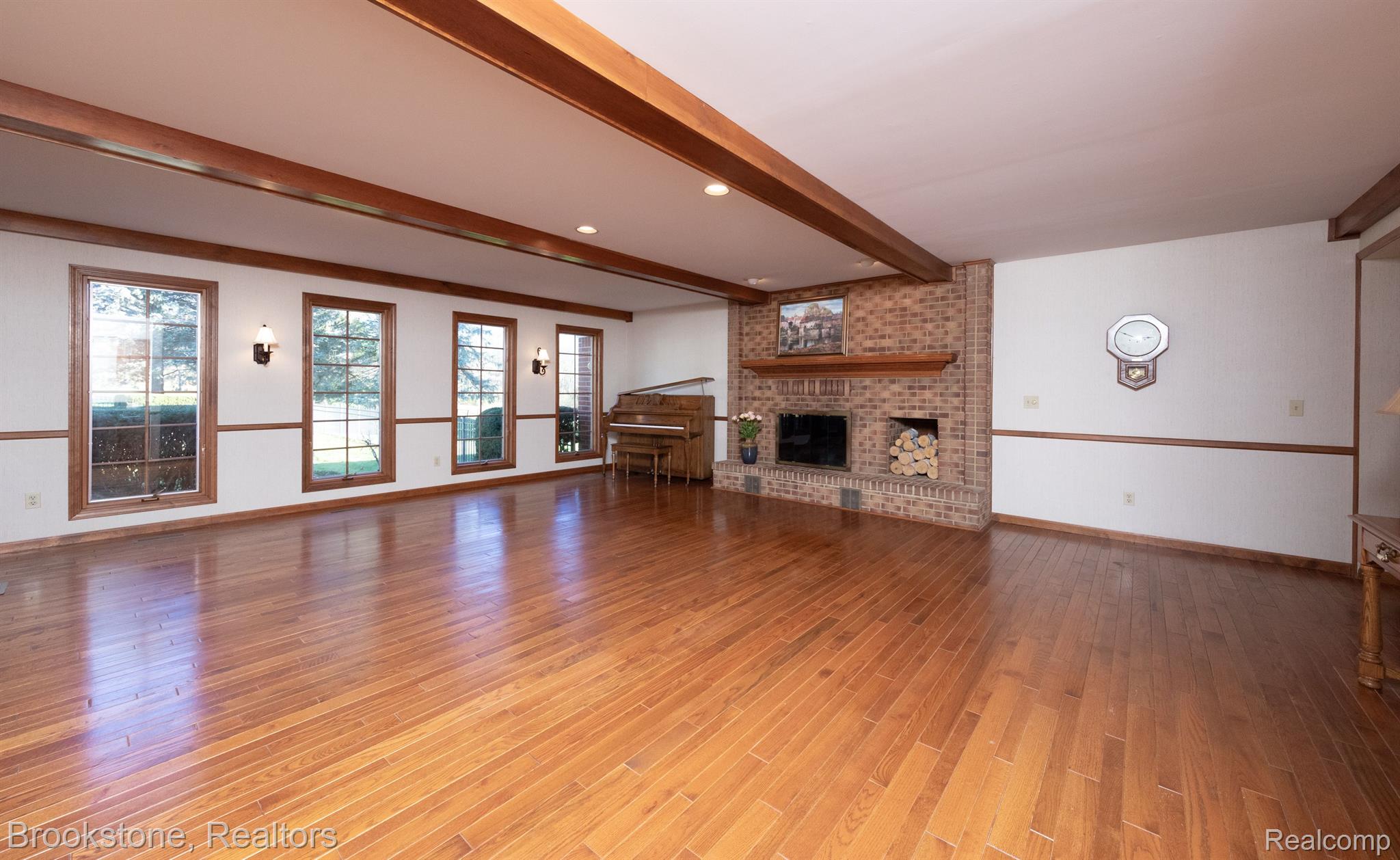 7935 Ranch Estates Road Clarkston, MI 48348 - Photo 22 of 42 Great room