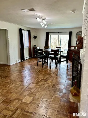 $275,000 | 4606 South Hanna City Glasford Road, Hanna City, IL 61536