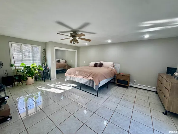 $275,000 | 4606 South Hanna City Glasford Road, Hanna City, IL 61536