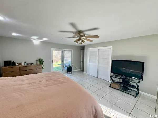 $275,000 | 4606 South Hanna City Glasford Road, Hanna City, IL 61536