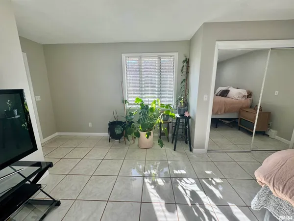 $275,000 | 4606 South Hanna City Glasford Road, Hanna City, IL 61536