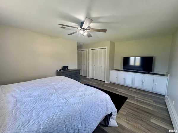 $275,000 | 4606 South Hanna City Glasford Road, Hanna City, IL 61536