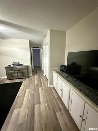 $275,000 | 4606 South Hanna City Glasford Road, Hanna City, IL 61536