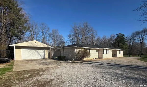 $275,000 | 4606 South Hanna City Glasford Road, Hanna City, IL 61536