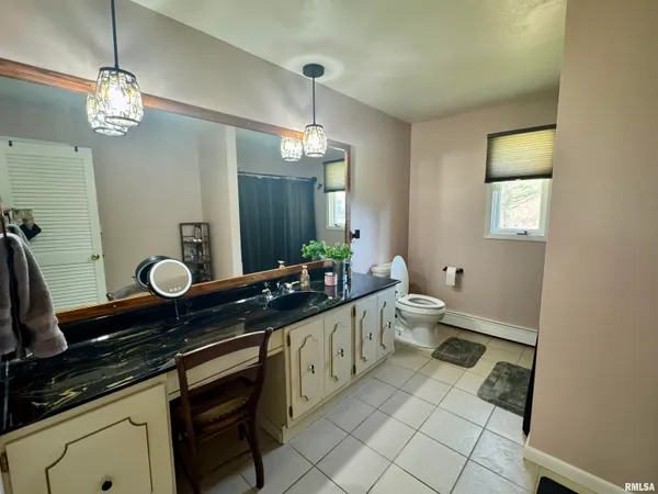 $275,000 | 4606 South Hanna City Glasford Road, Hanna City, IL 61536