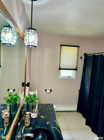 $275,000 | 4606 South Hanna City Glasford Road, Hanna City, IL 61536