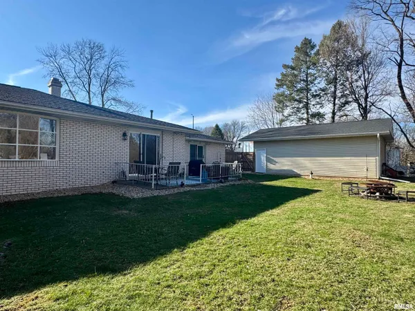 $275,000 | 4606 South Hanna City Glasford Road, Hanna City, IL 61536