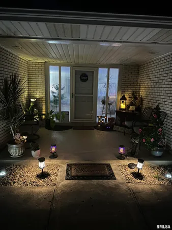 $275,000 | 4606 South Hanna City Glasford Road, Hanna City, IL 61536