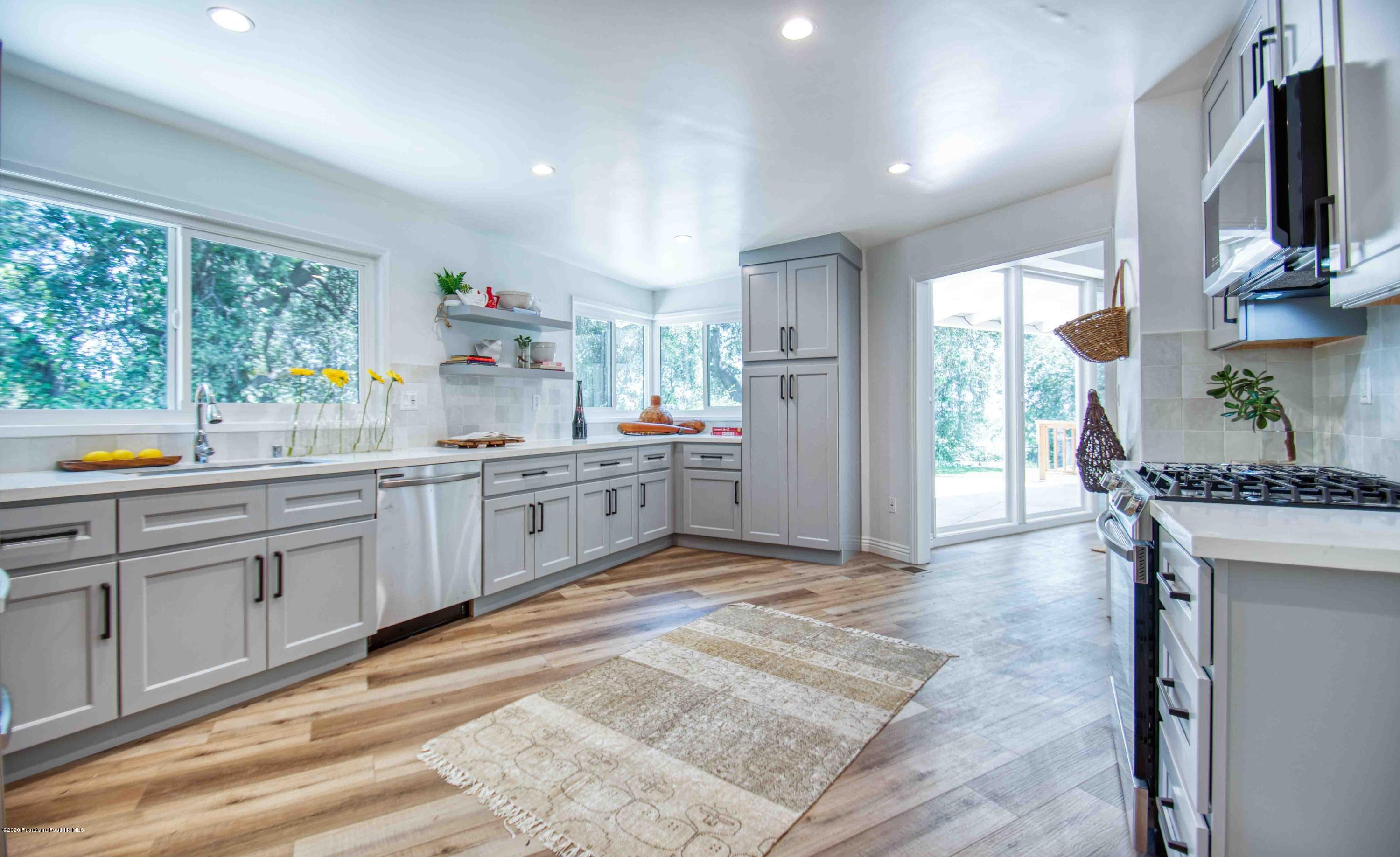 585 Rim Road Pasadena, CA 91107 - Photo 11 of 49 Kitchen1