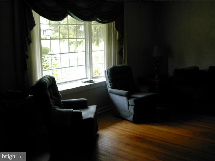 1558 Vernon Road Blue Bell, PA 19422 - Photo 17 of 21 Living Room