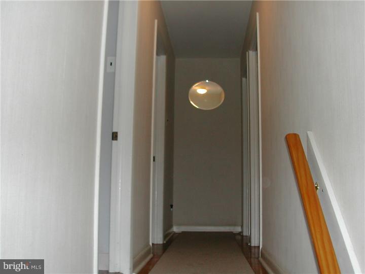 1558 Vernon Road Blue Bell, PA 19422 - Photo 4 of 21 Hallway