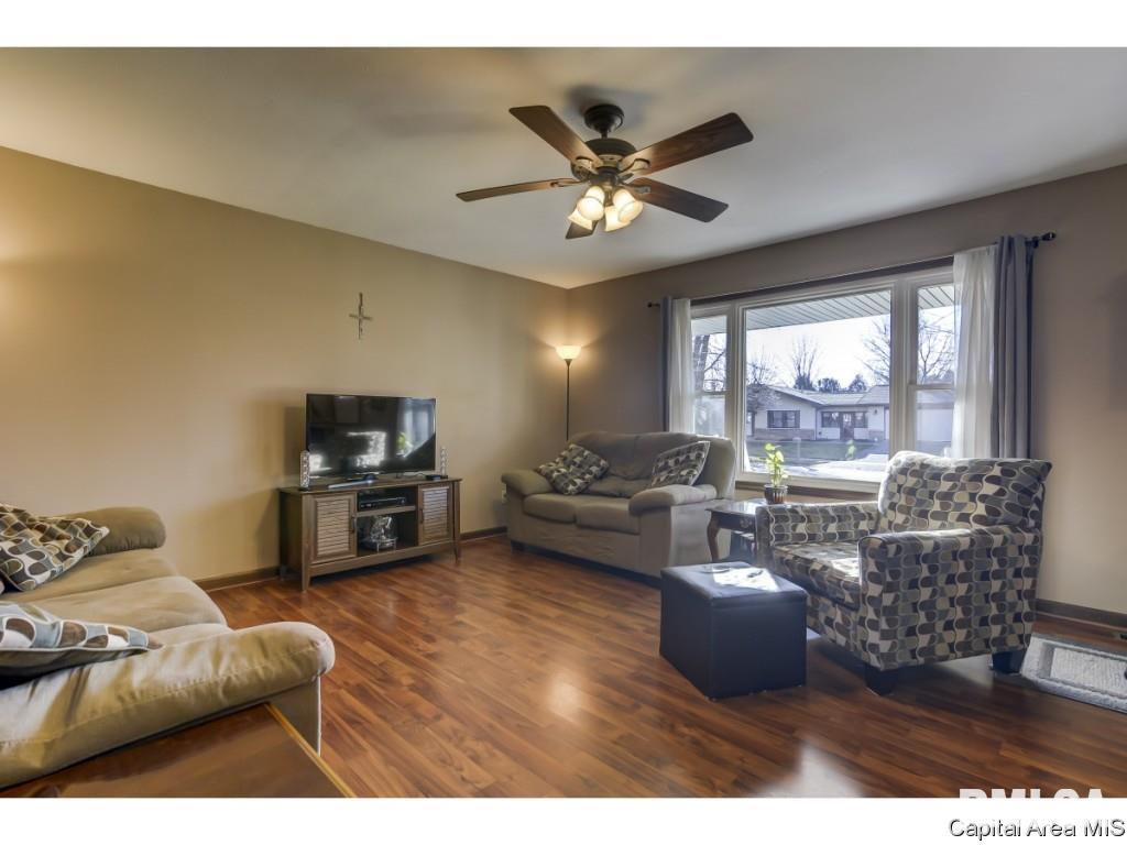 2001 Stockton Drive Springfield, IL 62703 - Photo 4 of 29