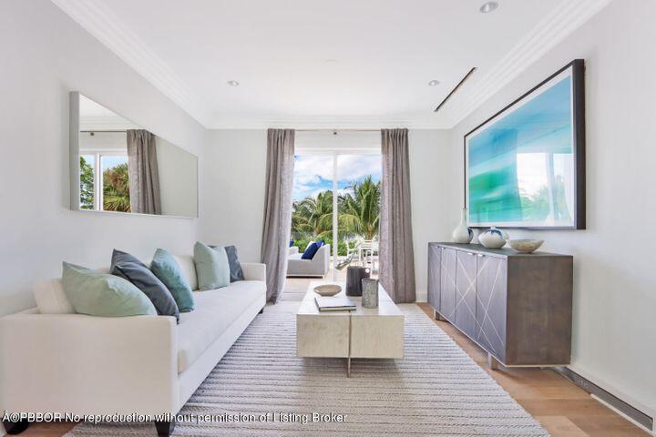 215 Indian Road Palm Beach, FL 33480 - Photo 12 of 32 20220624151618503117000000-o