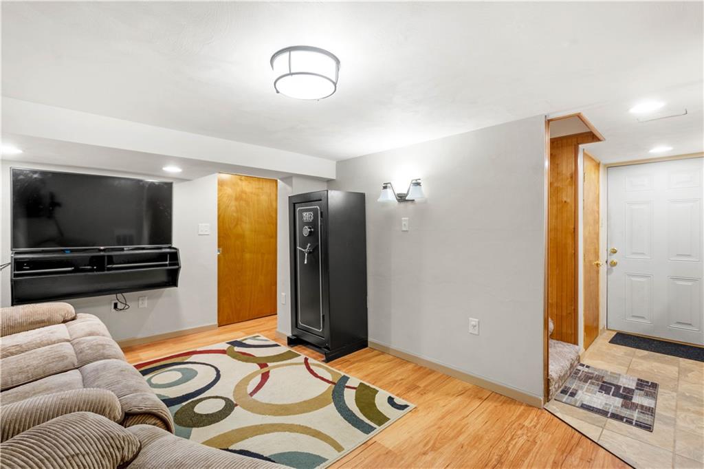 68 Walton Road Pittsburgh, PA 15236 - Photo 20 of 25 Gallery Image 20