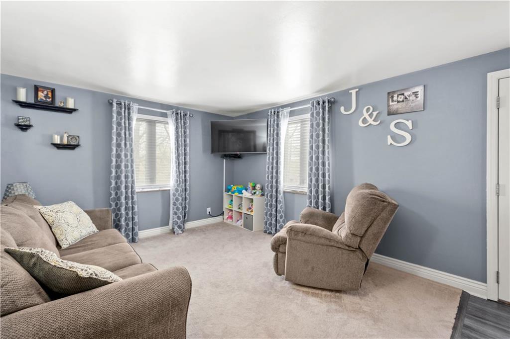 68 Walton Road Pittsburgh, PA 15236 - Photo 4 of 25 Gallery Image 4