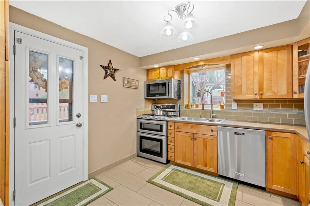 68 Walton Road Pittsburgh, PA 15236 - Photo 7 of 25 Gallery Image 7