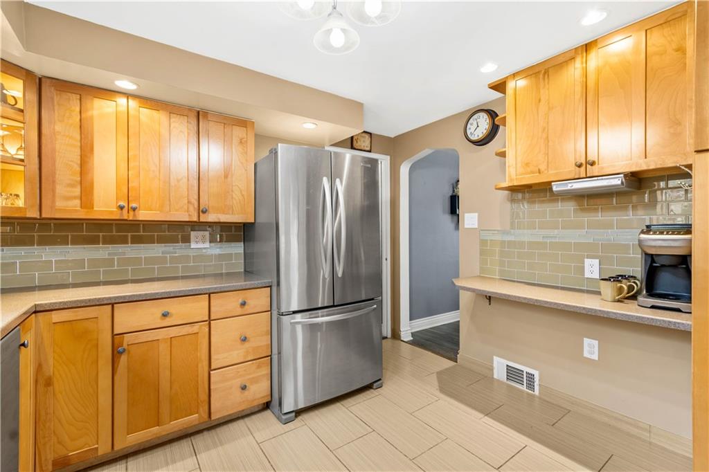 68 Walton Road Pittsburgh, PA 15236 - Photo 8 of 25 Gallery Image 8