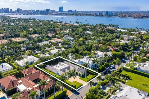 $12,900,000 | 240 Tangier Avenue, Palm Beach, FL 33480