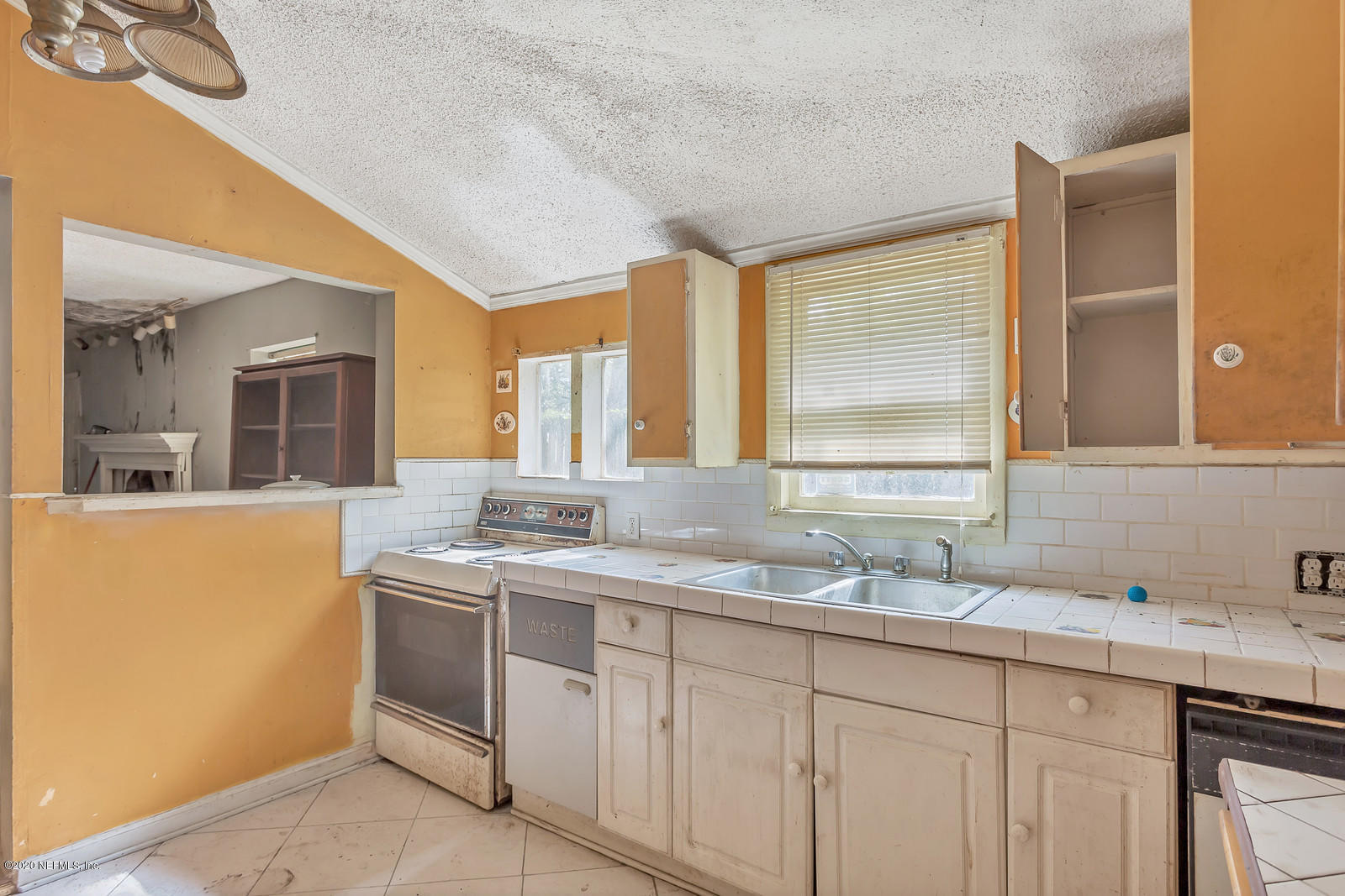 1550 Ryar Road Jacksonville, FL 32216 - Photo 8 of 16 07_IMG_4161_mls