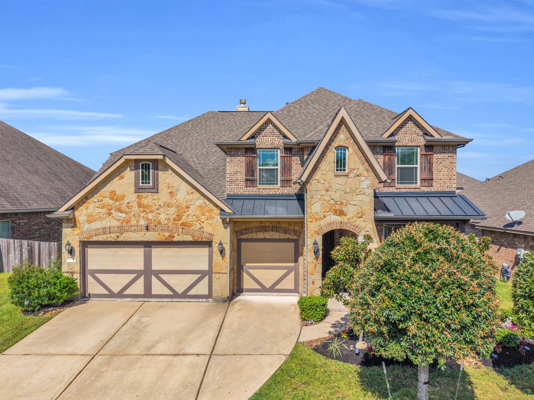 13319 Lake Chesdin Road Houston, TX 77044 - Photo 2 of 37 Welcome to magnificent residence with a rare three car garage!