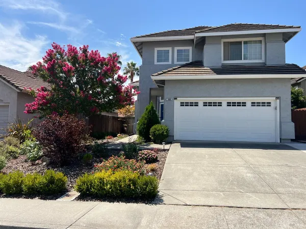 $750,000 | 406 Rolling Oak Drive, Vacaville, CA 95688