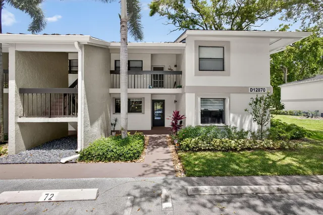 $359,000 | 12870 Briarlake Drive, Unit 106, Palm Beach Gardens, FL 33418