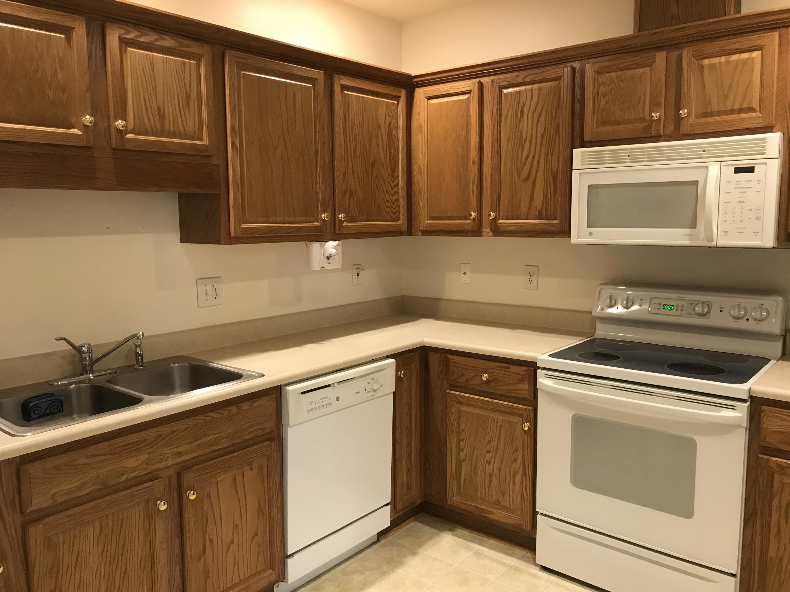 4438 Pheasant Ridge Road, Unit 102 Roanoke, VA 24014 - Photo 5 of 17 IMG_1770